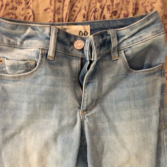 Light blue skinny jeans. - Picture 2 of 4